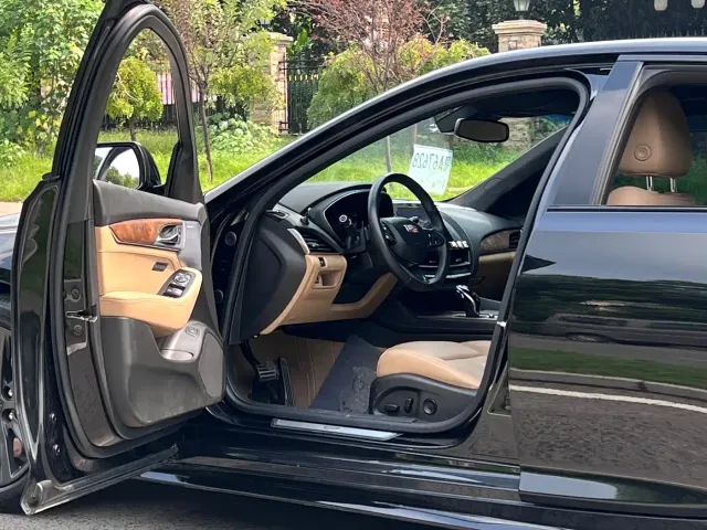 Cadillac CT5 — Фото автомобиля 10