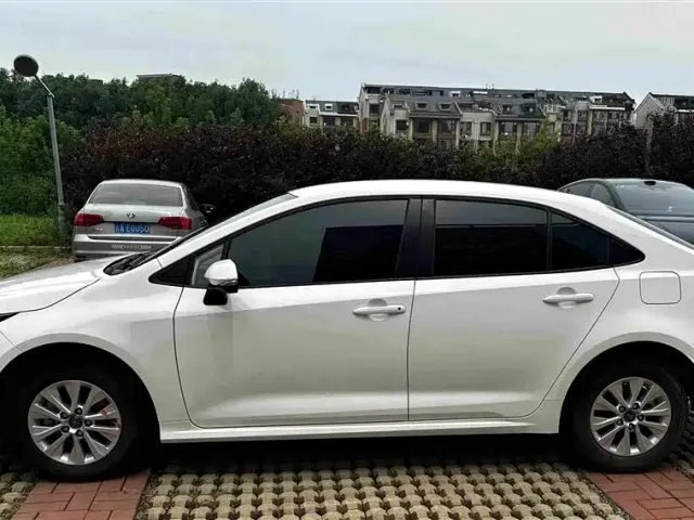 Toyota Corolla — Фото автомобиля 4