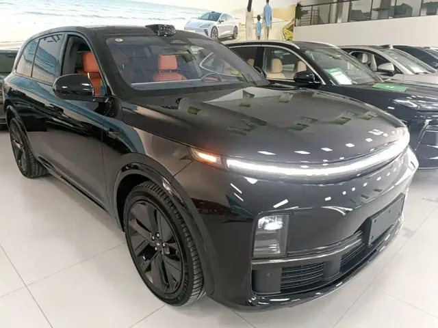Li Auto L7 — Фото автомобиля 3