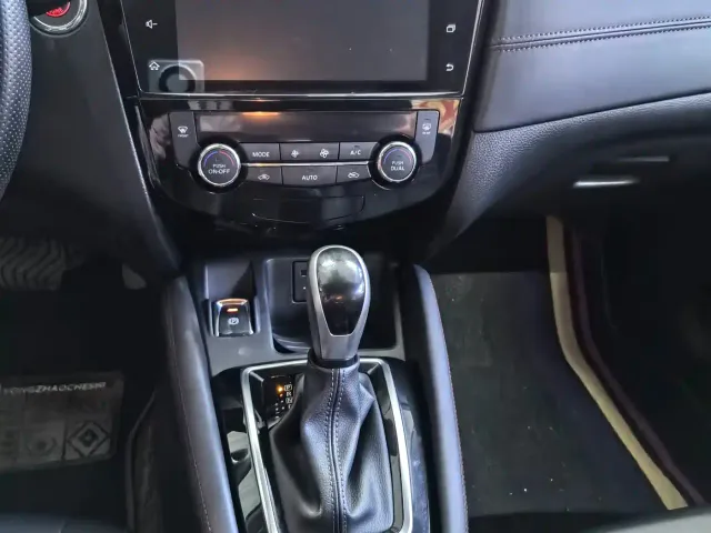 Nissan Qashqai — Фото автомобиля 10
