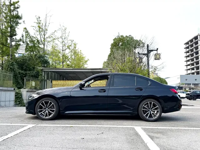 BMW 3 Series — Фото автомобиля 7