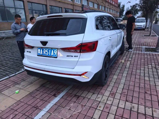 Jetta VS7 — Фото автомобиля 8