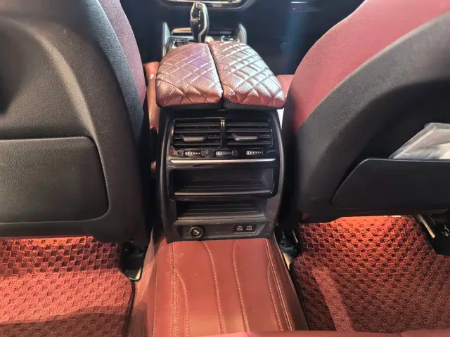 BMW 5 Series — Фото автомобиля 12