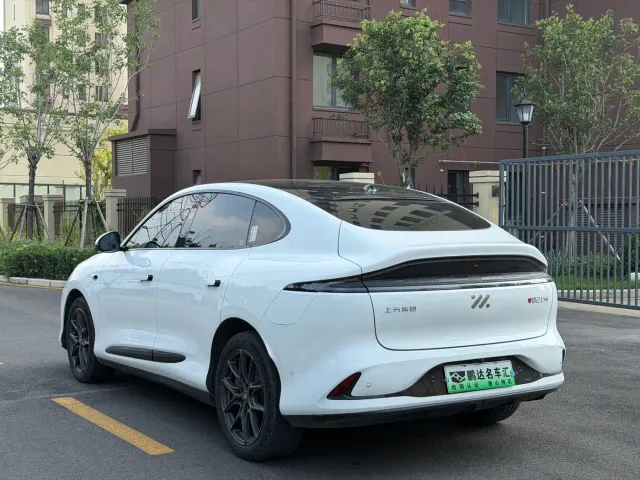 IM Motors LS6 — Фото автомобиля 7