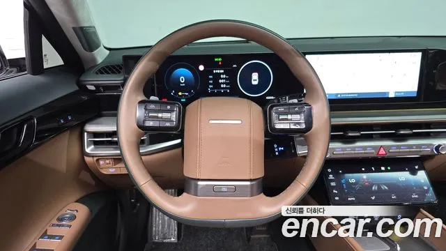 Hyundai Grandeur Grandeur (GN7) 2.5 Бензин 2WD — Фото автомобиля 12