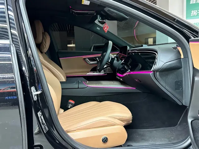 Mercedes-Benz E-Class — Фото автомобиля 9