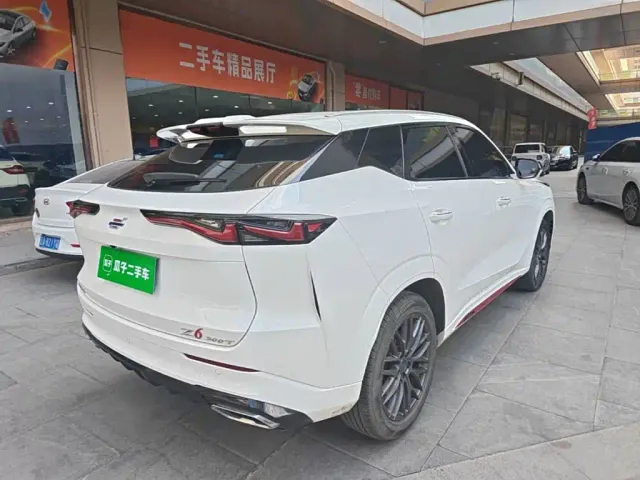 Changan Z6 — Фото автомобиля 7