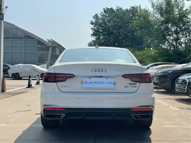 Audi A4L — Фото автомобиля 8