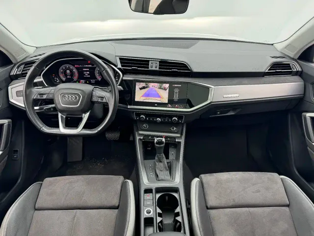 Audi Q3 — Фото автомобиля 12