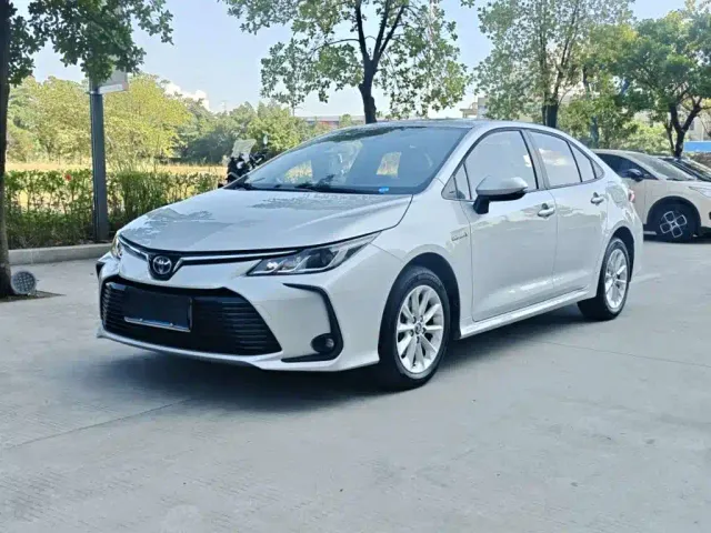 Фотография автомобиля — Toyota Corolla