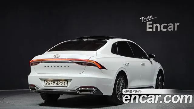 Hyundai Grandeur Новый Grandeur IG 3.0 LPi (Для проката) — Фото автомобиля 2