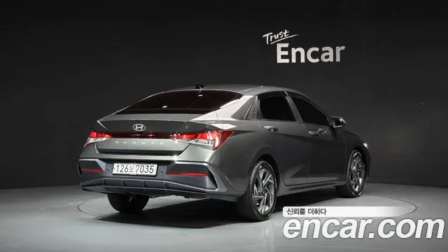 Hyundai Avante CN7 — Фото автомобиля 2