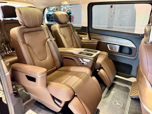 Mercedes-Benz V-Class — Фото автомобиля 19