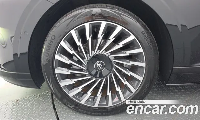 Hyundai Grandeur GN7 — Фото автомобиля 5