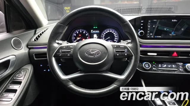 Hyundai Sonata — Фото автомобиля 12