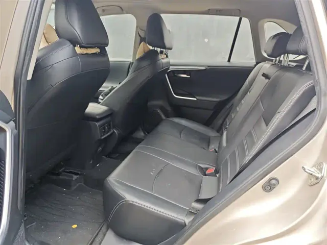 Toyota Wildlander — Фото автомобиля 5