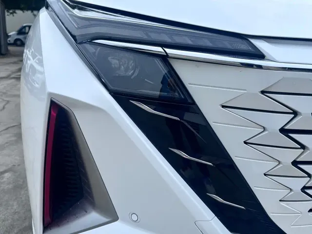 Changan Z6 — Фото автомобиля 4