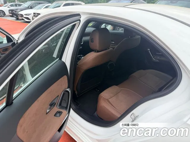 Mercedes-Benz A-Class — Фото автомобиля 4