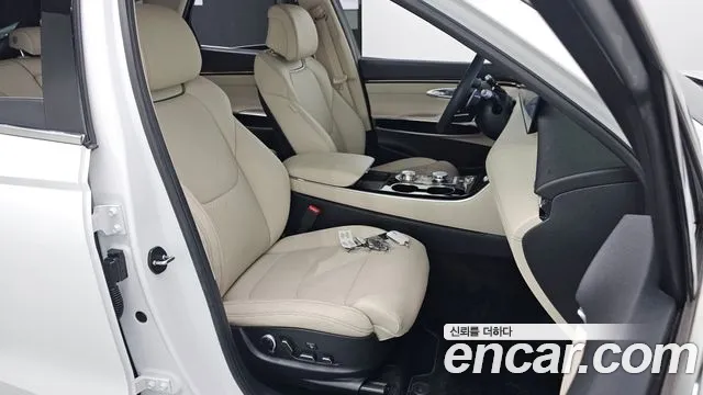 Genesis GV70 2.5T Бензин 2WD — Фото автомобиля 12