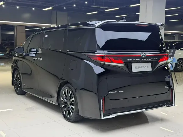 Toyota Vellfire — Фото автомобиля 6