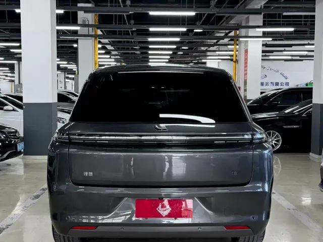 Li Auto L8 — Фото автомобиля 8