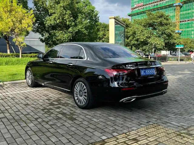 Mercedes-Benz E-Class — Фото автомобиля 7