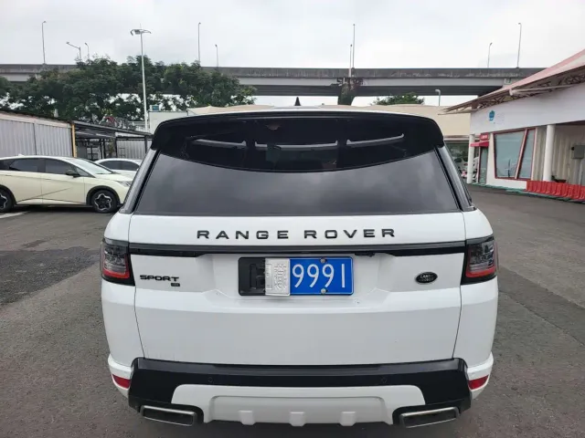 Land Rover Range Rover Sport — Фото автомобиля 12