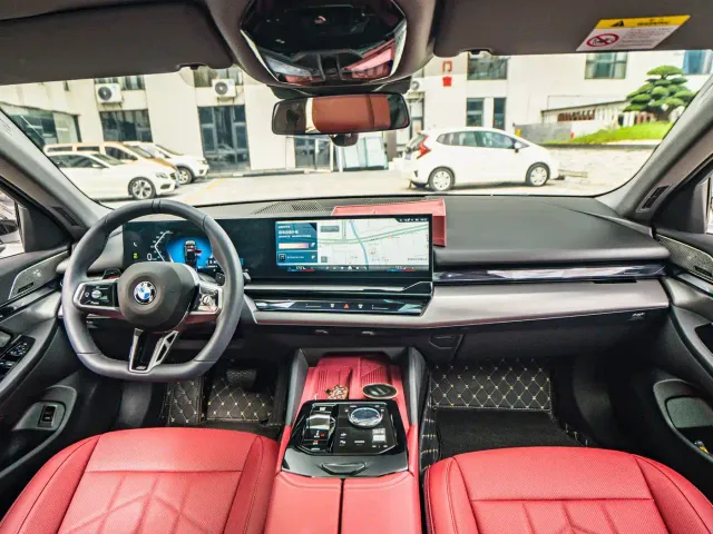 BMW 5 Series — Фото автомобиля 7