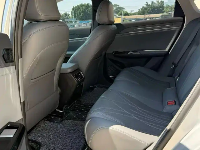 Geely Galaxy L6 — Фото автомобиля 6