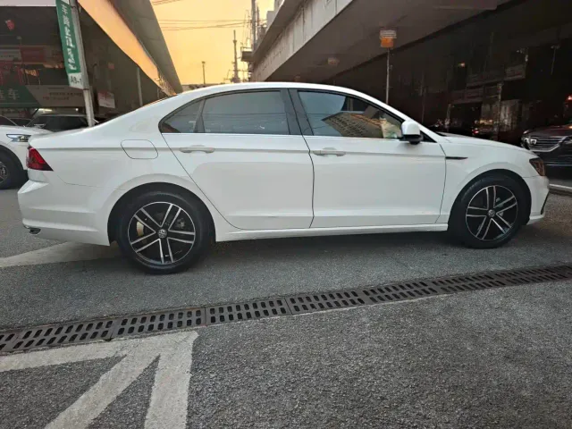 Volkswagen Lamando — Фото автомобиля 4