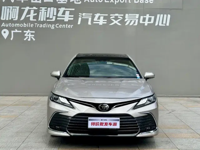 Toyota Camry — Фото автомобиля 2