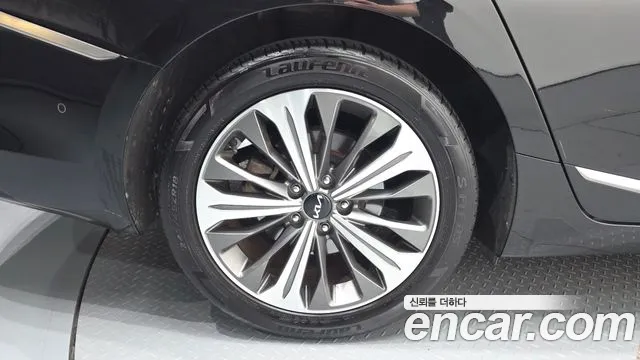 Kia K8 Hybrid — Фото автомобиля 5