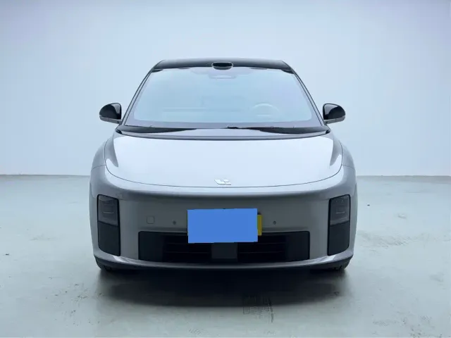 Li Auto i6 — Фото автомобиля 2
