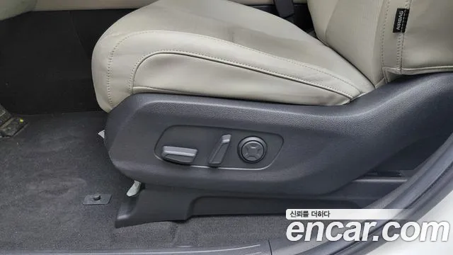 Kia Canival Carnival 4 поколение Бензин 9 мест Signature — Фото автомобиля 28