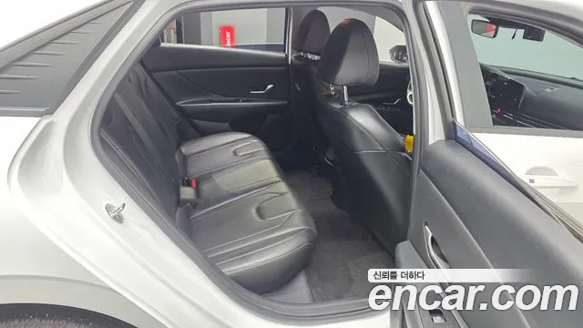 Hyundai AVANTE Avante (CN7) — Фото автомобиля 11