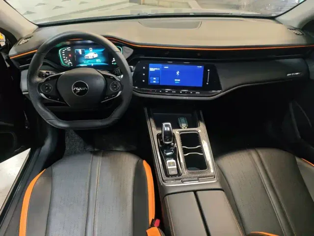 Dongfeng Yixuan MAX — Фото автомобиля 5