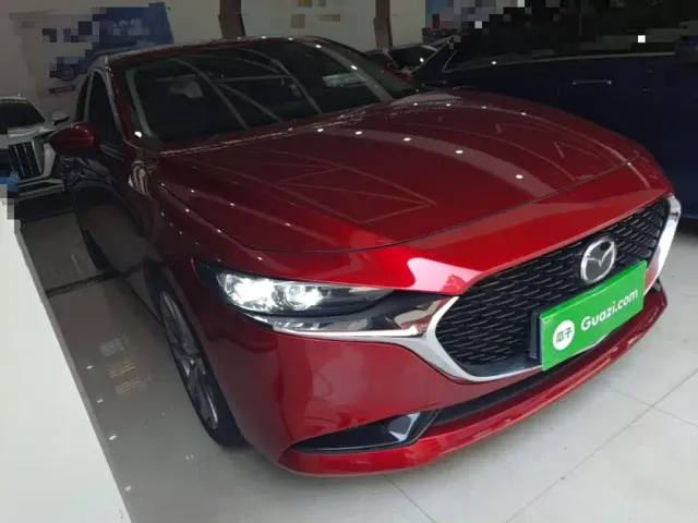 Mazda Axela — Фото автомобиля 3