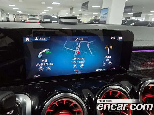 Mercedes-Benz EQB — Фото автомобиля 16