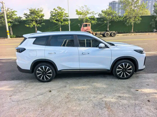 Chery Fengyun T8 — Фото автомобиля 9