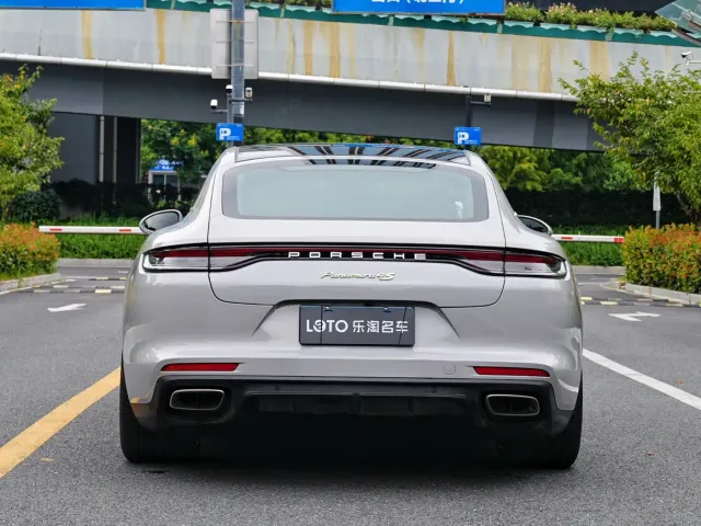 Porsche Panamera — Фото автомобиля 5