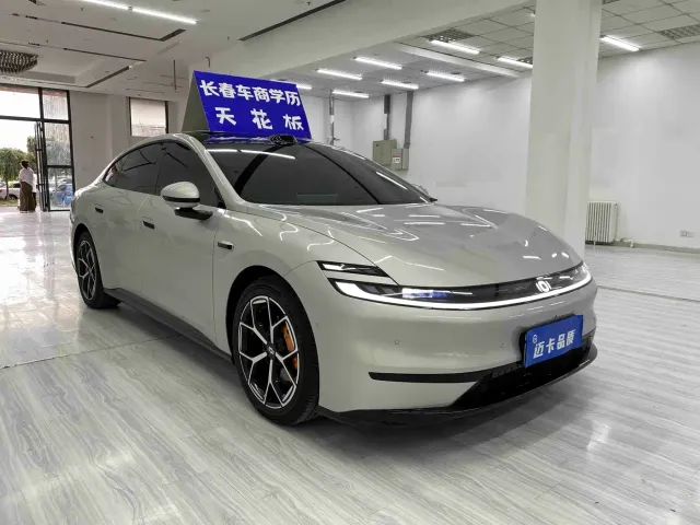 Changan Qiyuan A06 — Фото автомобиля 3