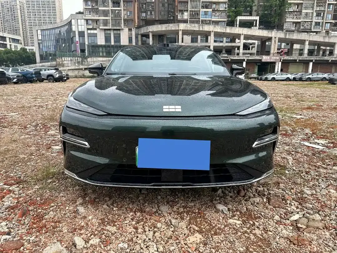 Geely Galaxy Galaxy Xingyao 8 2025 130km EM-i Premium Edition — Фото автомобиля 2