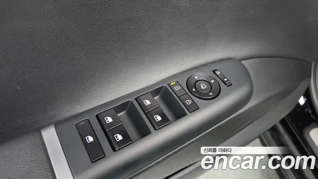 Hyundai Grandeur GN7 — Фото автомобиля 28