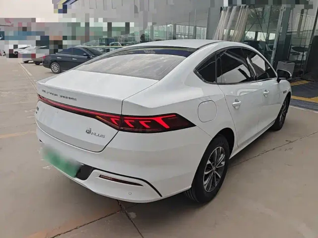 BYD Qin PLUS — Фото автомобиля 6