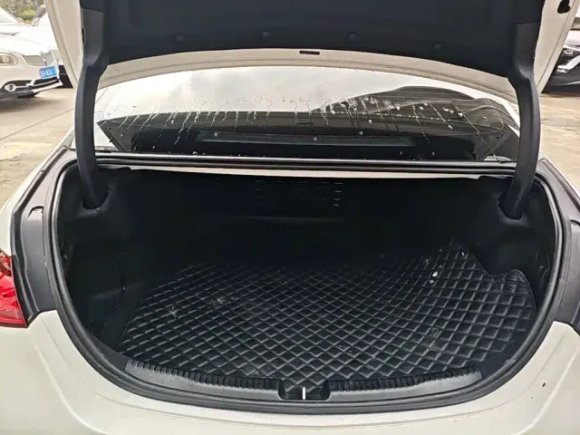 Mercedes-Benz C-Class — Фото автомобиля 18