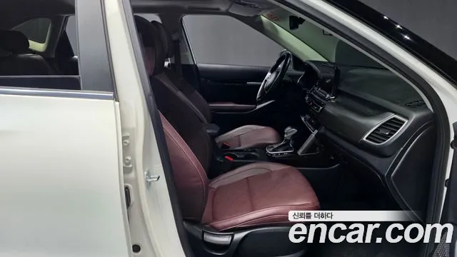 Kia Seltos — Фото автомобиля 17