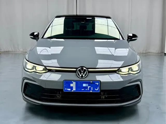 Volkswagen Golf — Фото автомобиля 2