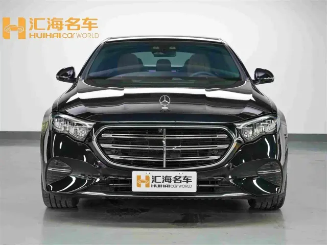 Mercedes-Benz E-Class — Фото автомобиля 2