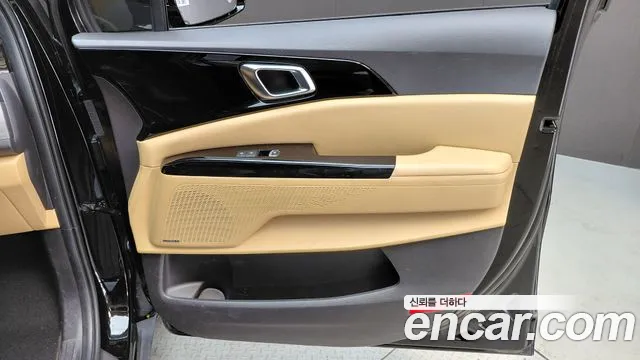 Kia Carnival Generation 4 — Фото автомобиля 13