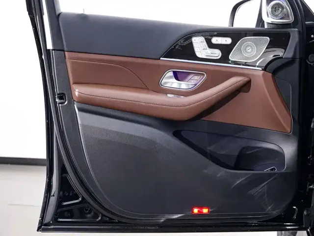 Mercedes-Benz GLE-Class — Фото автомобиля 17